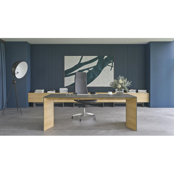 Move and Lead Desk
